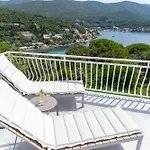 Apartment Konak Molunat